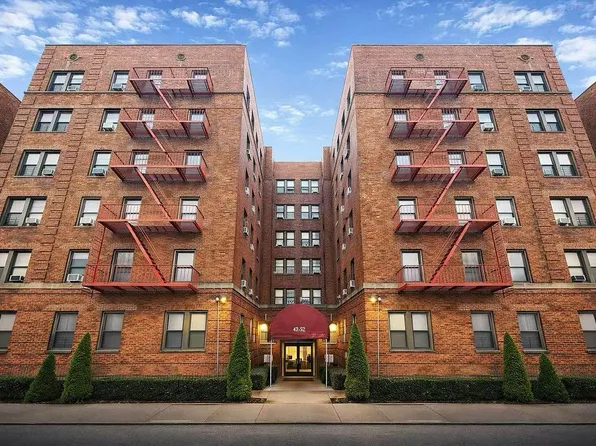 4252 Layton St APT 1H, Flushing, NY 11373