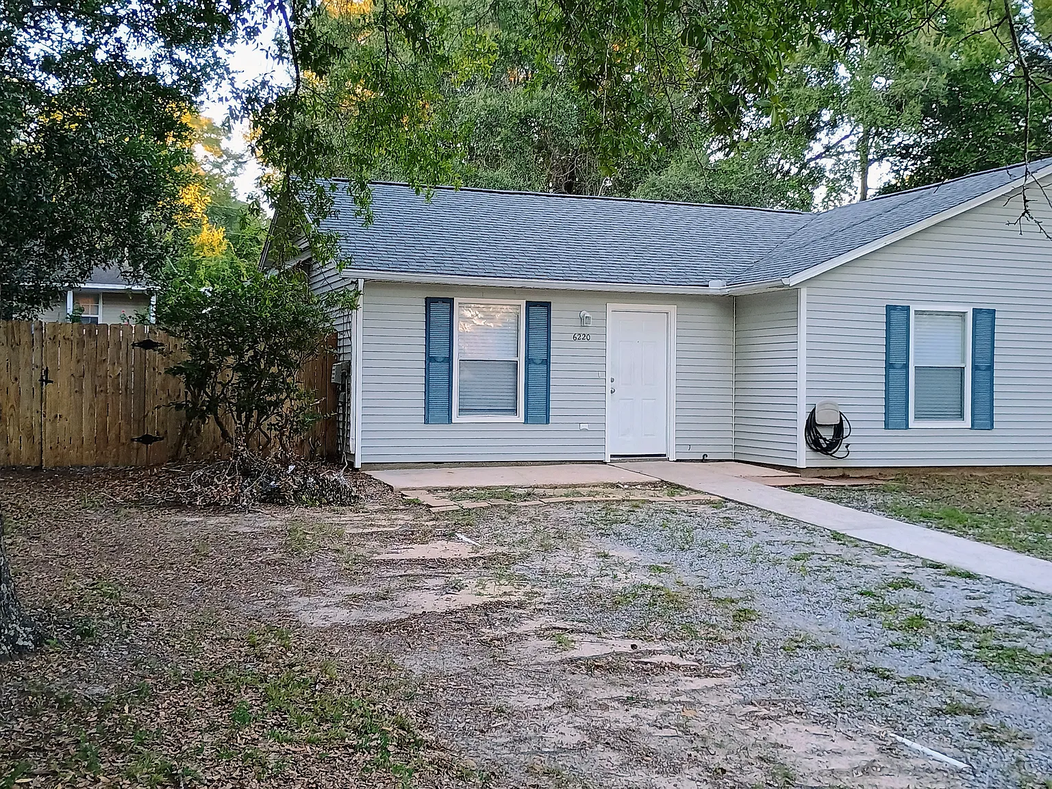 3 bed, 934 sqft, $1,350 — Photo 2
