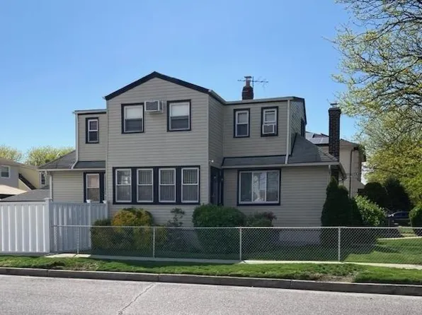 255-56 147th Drive, Rosedale, NY 11422