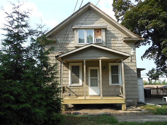 3rd image of 730 W Park Ave