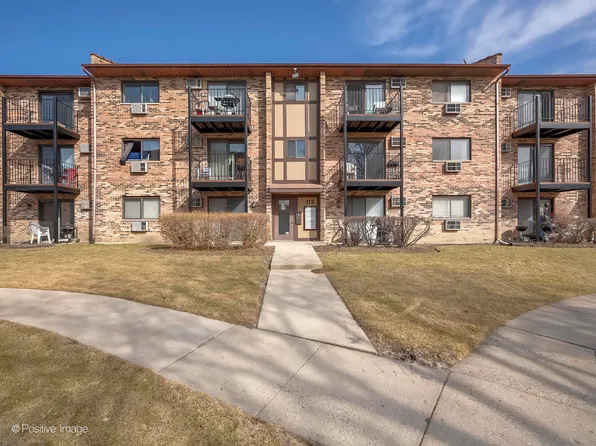 112 Klein Creek Ct APT 4D, Carol Stream, IL 60188