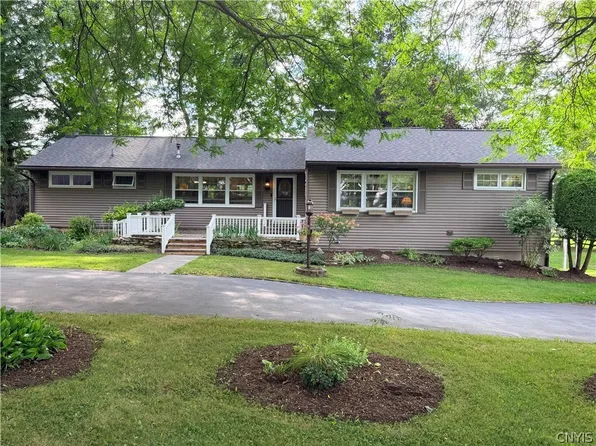 3276 Walker Rd, Auburn, NY 13021