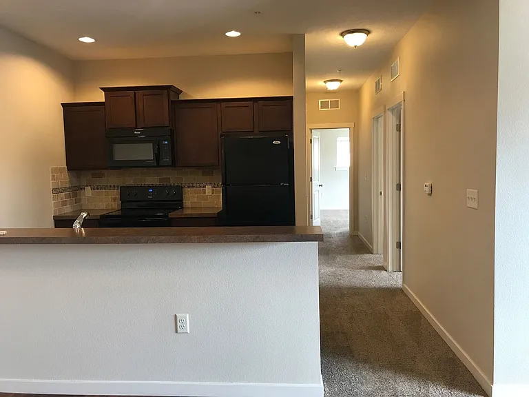 980 W Parkstone St — Photo 11