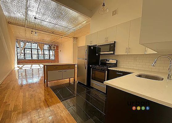 1st image of 3 McKibbin Ct #513