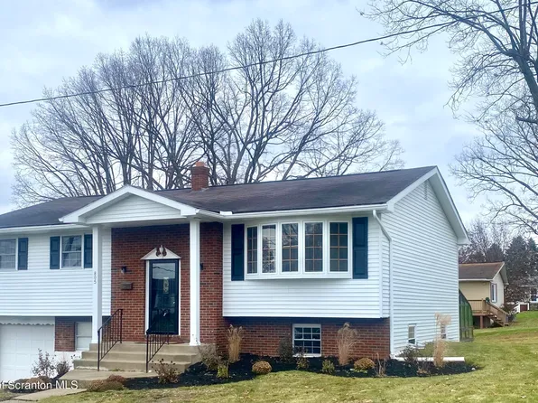 805 School St, Moosic, PA 18507