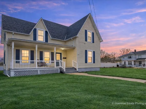 567 E New York St, Aurora, IL 60505