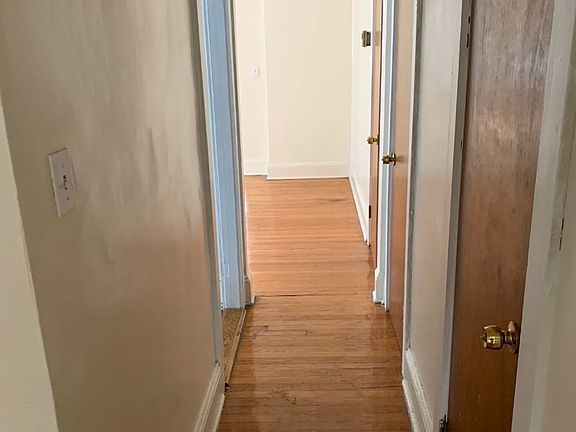 5th image of 3253 Cambridge Ave APT 2