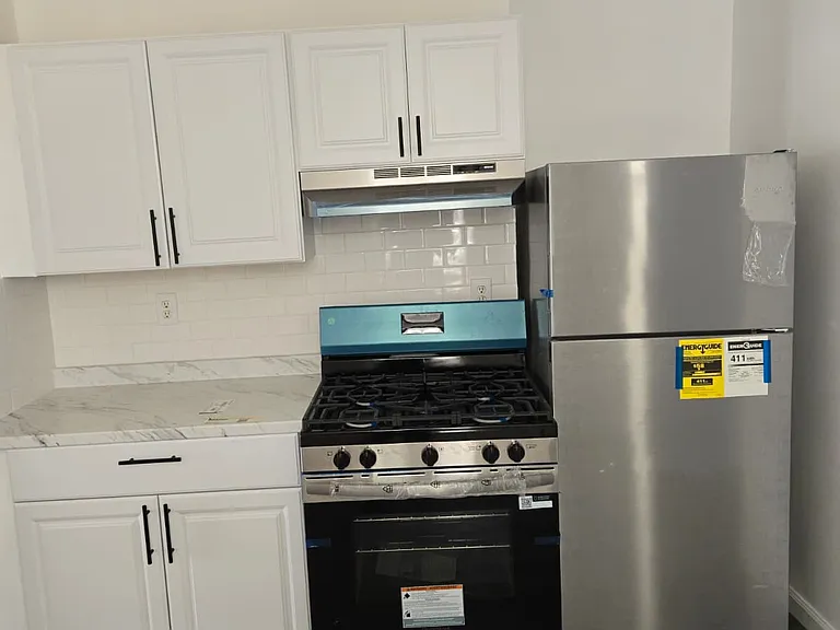 61 Randolph Ave #1 — Photo 1