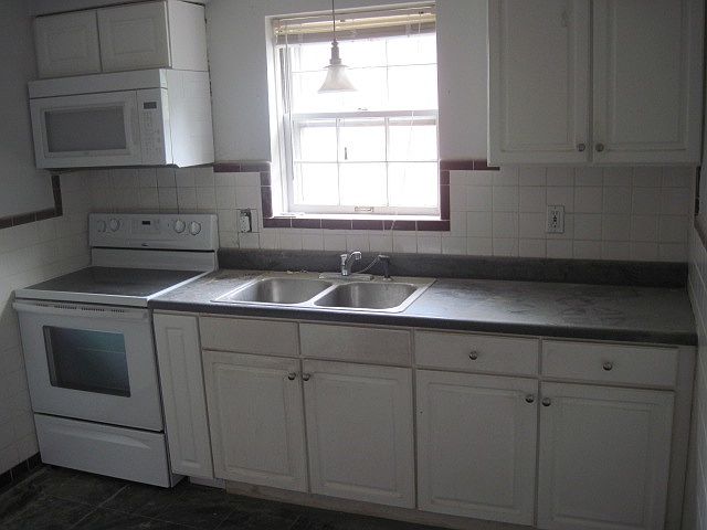 2nd image of 1246 Mount Olive Ave