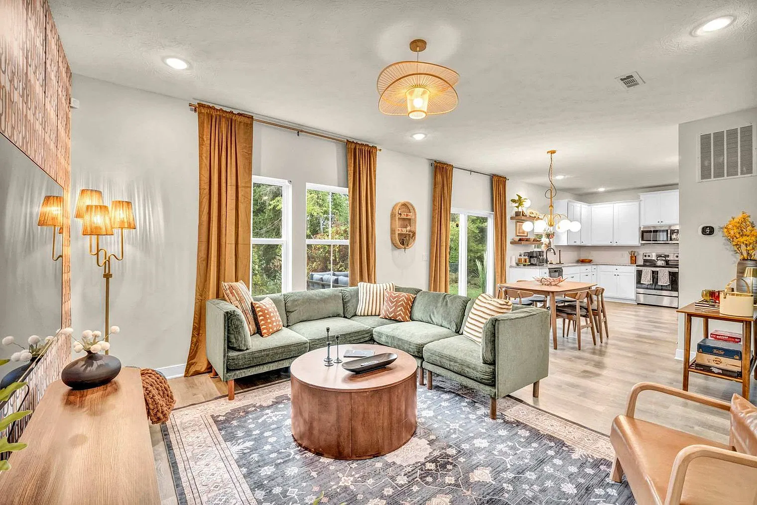 3 bed, 2.0 bath, 1657 sqft, $4,527 — Photo 1
