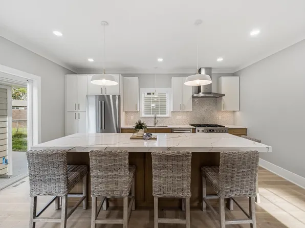 W3824 Lakeview DRIVE, Lake Geneva, WI 53147