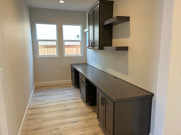 3rd image of 8360 Grenache St