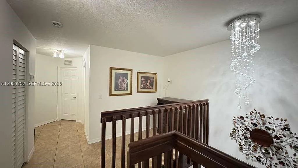 Towngate Condo Seven — Photo 4