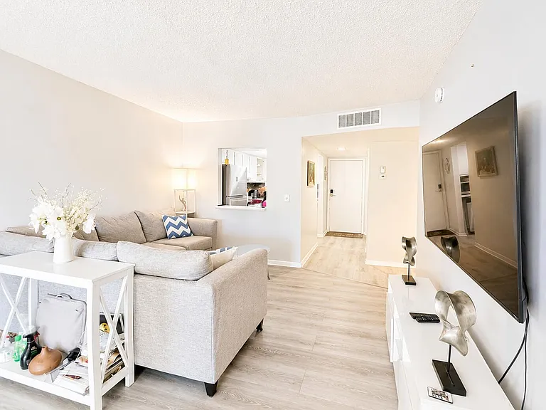 1630 Embassy Dr #311 — Photo 7