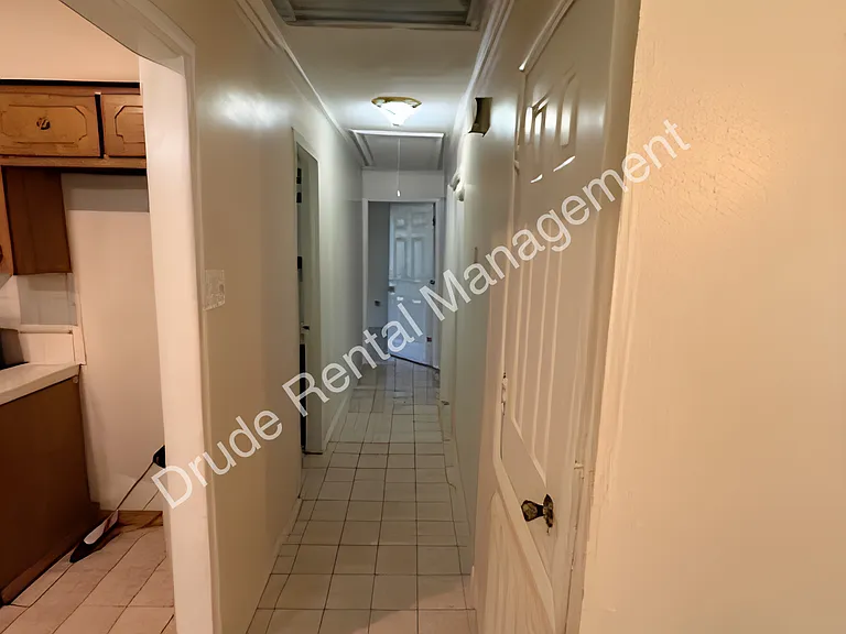 335 N Baronne St — Photo 15