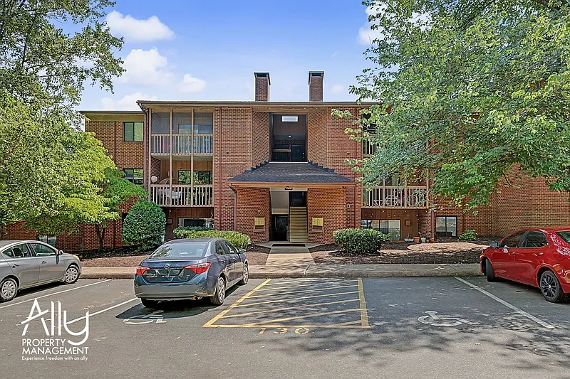 1 bed, 1.0 bath, 890 sqft, $1,675 — Photo 4
