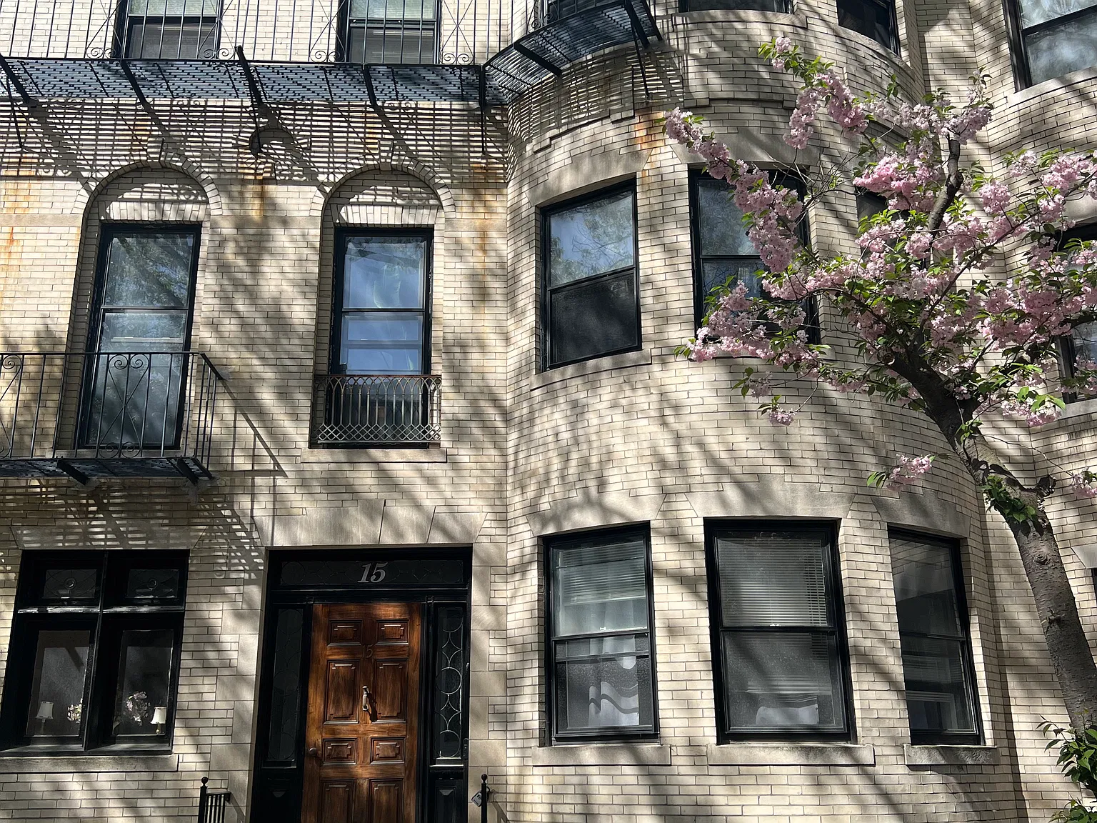 1 bed, 550 sqft, $3,200 — Photo 1