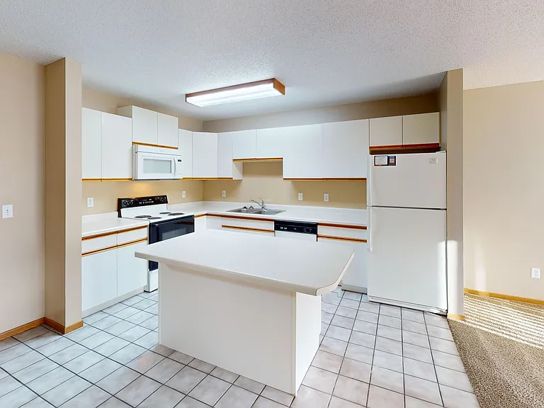 Dakota Park Apartments — Photo 17