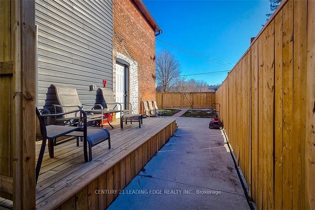 2 bed, $1,800 — Photo 2
