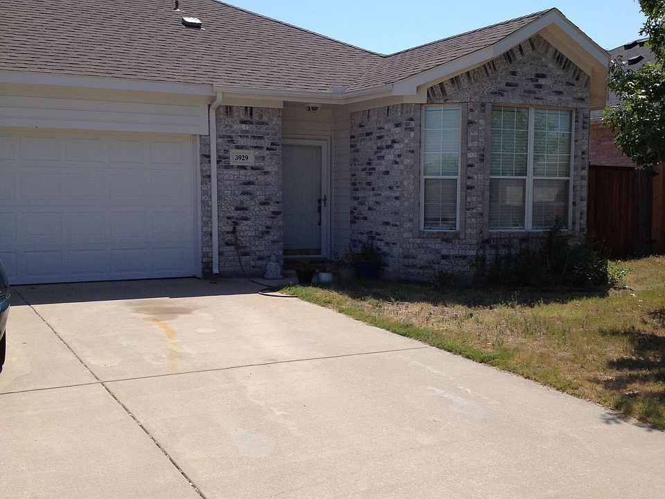 1st image of 3929 Overlake Dr