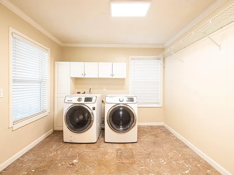 4113 Edison St — Photo 9