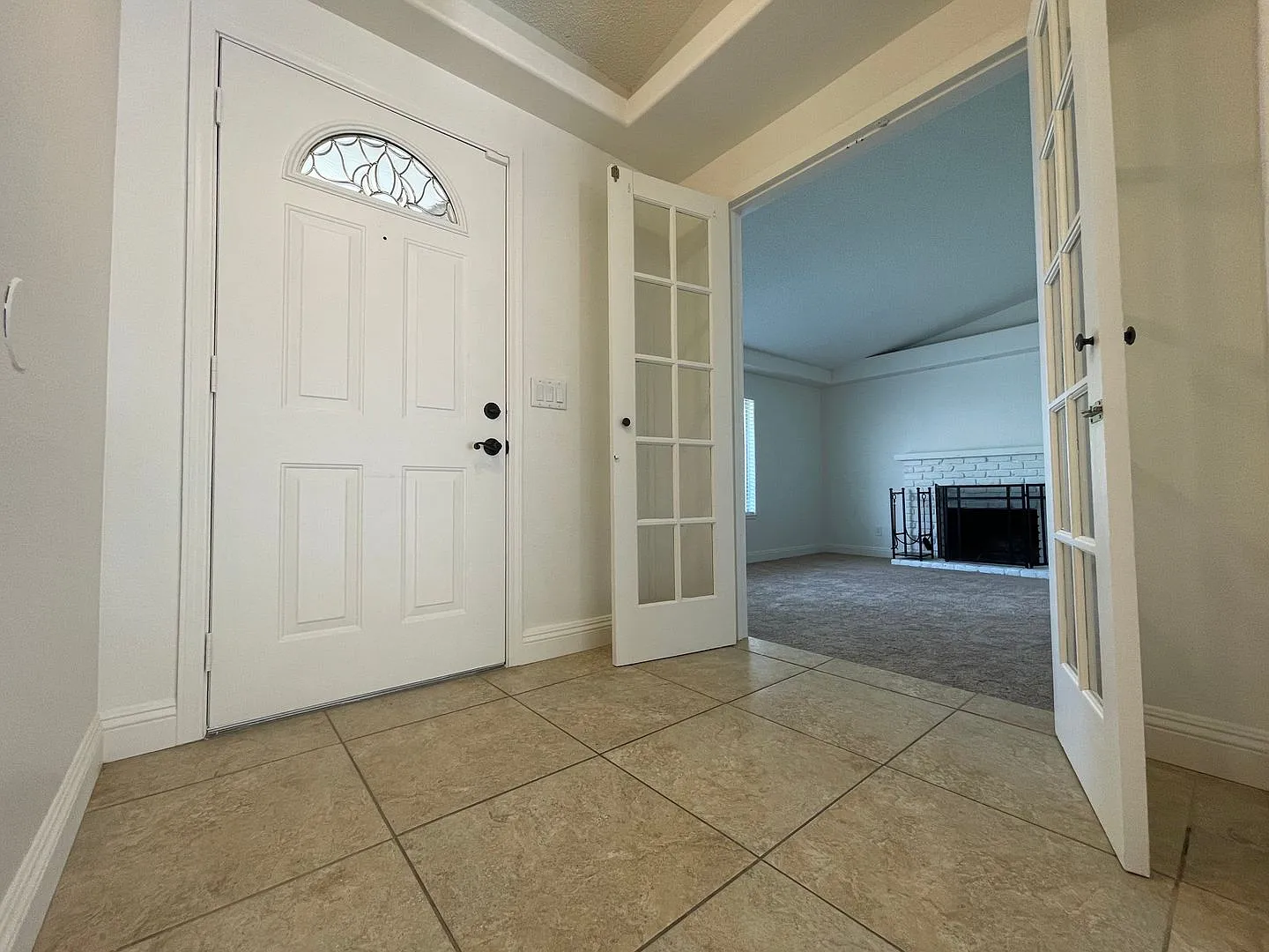 Single story 3 bedrooms 2 bathroom home located in Henderson — Photo 3