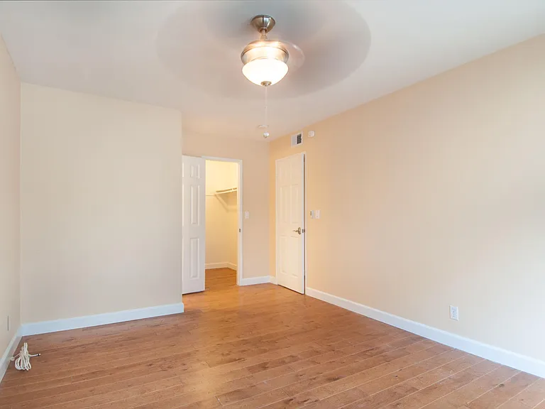 2411 Prospect Ave #224 — Photo 6