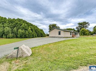 121 Honeymoon Ln, Sequim, WA 98382