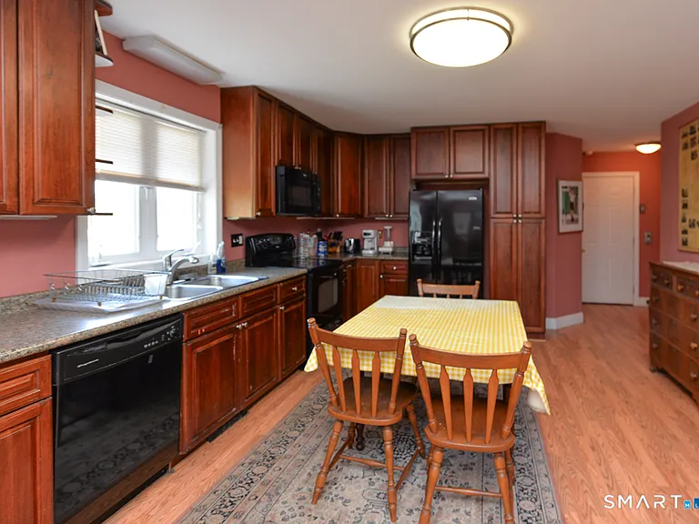 122 Purchase Brook Rd — Photo 5