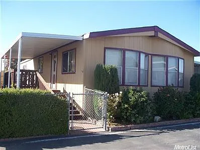 1525 Panthers Ln photo 1