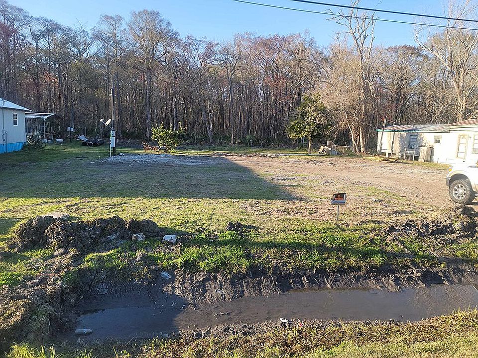 2nd image of 162 Shady Grove Dr
