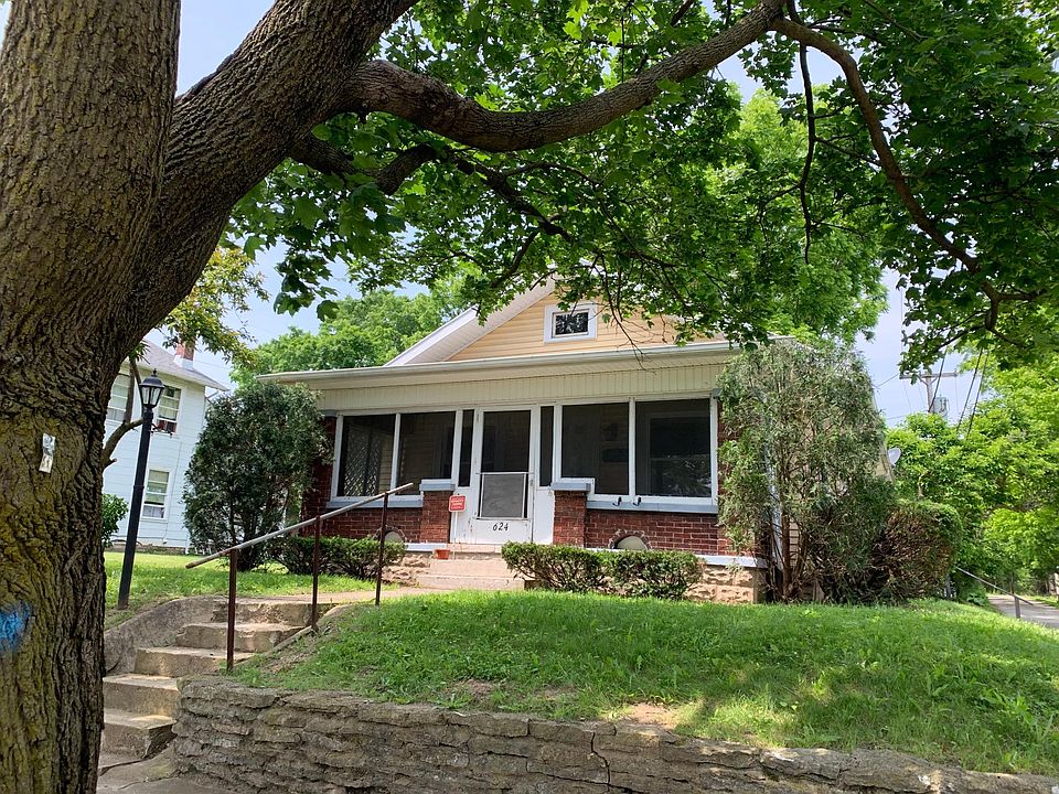 1st image of 624 Richmond Ave