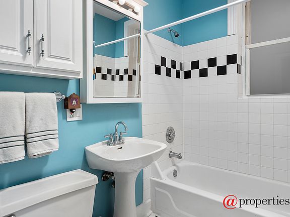 5th image of 5257 N Winthrop Ave #1