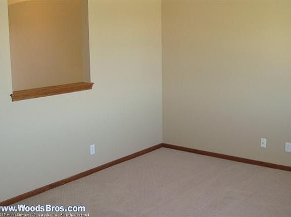 4th image of 5401 W Leighton Ave