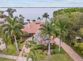2924 Valencia Way, Fort Myers, FL 33901