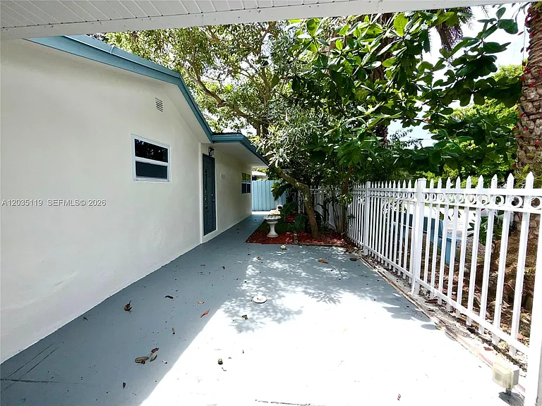9615 NW 3rd Ave — Photo 15