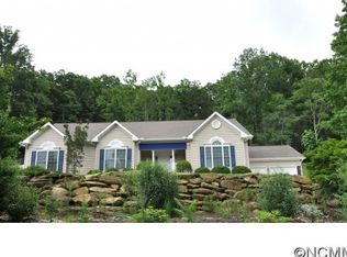 44 Laurlea Ln, Hendersonville, NC 28792
