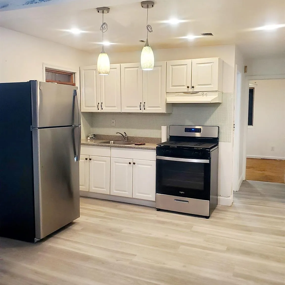 1 bed, 1.0 bath, 3370 sqft, $2,200 — Photo 1