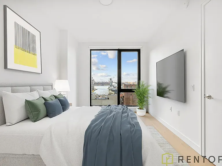 622 11th Ave #708 — Photo 6
