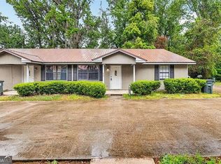 100 Clarks Bluff Rd #100, Kingsland, GA 31548