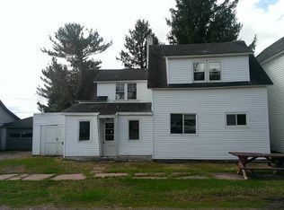 816 W Pine St, Washburn, WI 54891