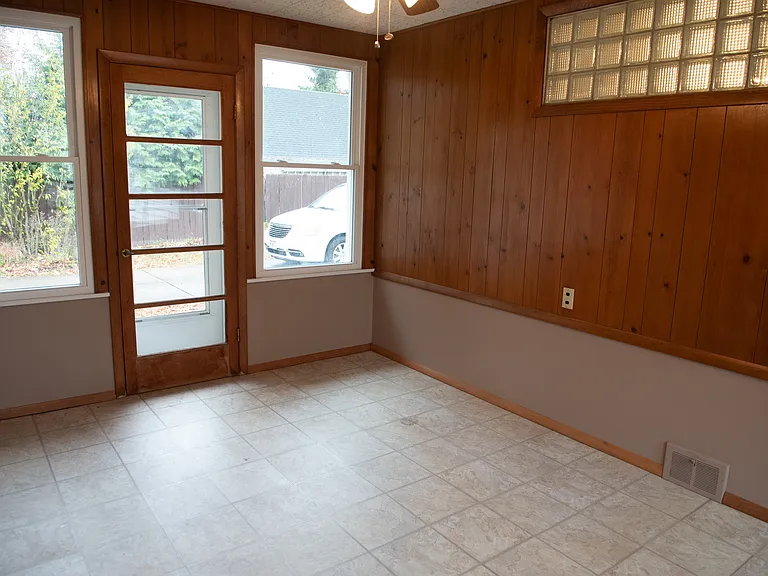 2066 Bradley Rd — Photo 15