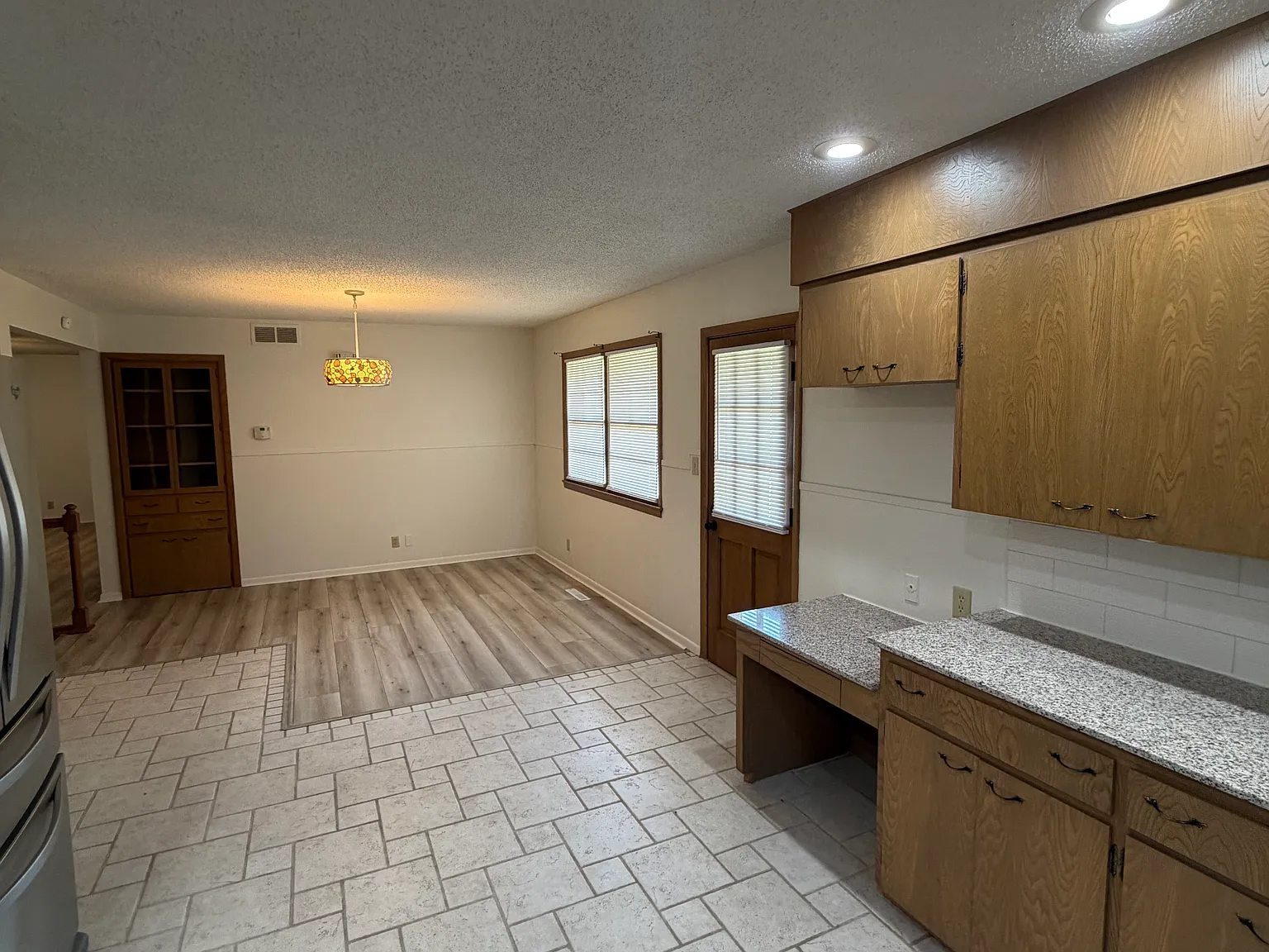 3 bed, 1900 sqft, $1,695 — Photo 4