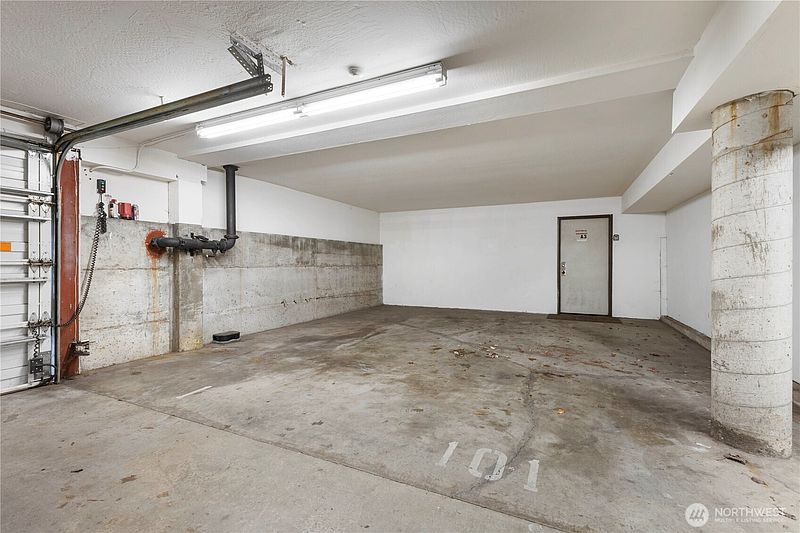 5th image of 21925 7th Avenue S #101