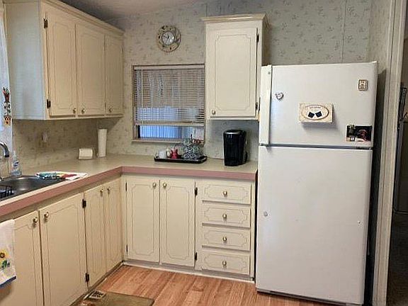 2nd image of 14910 Shadowwood Blvd