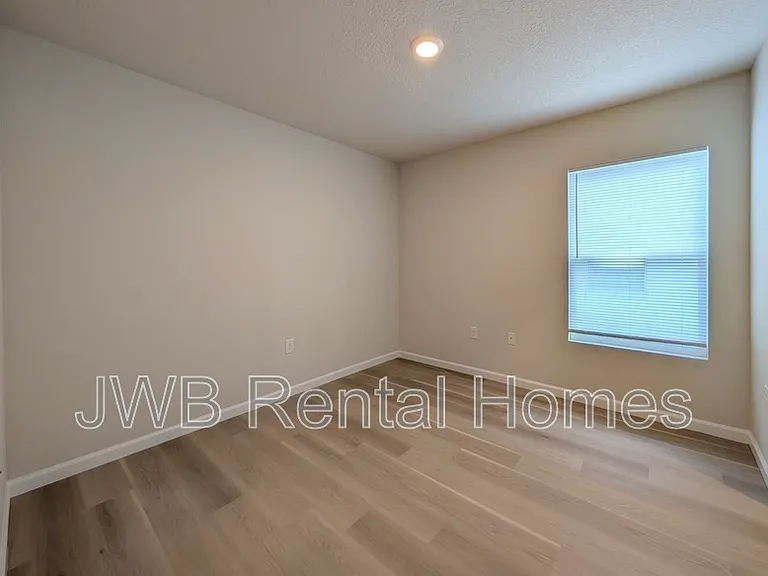 1750 Rutledge Ave — Photo 9