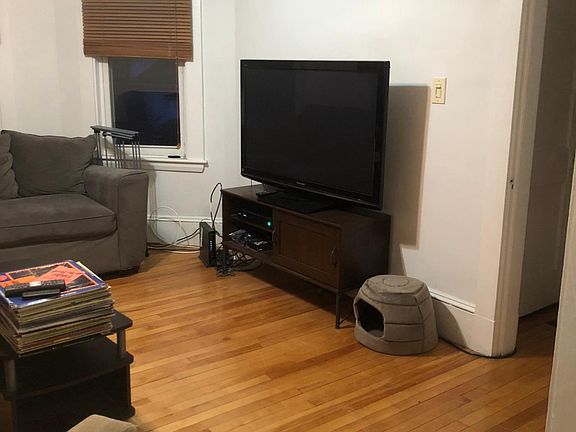 2nd image of 600 High St #2nd