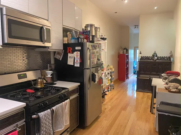 166 Eagle St APT 1L, Brooklyn, NY 11222