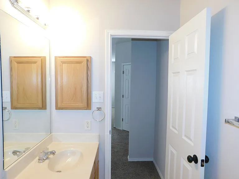 9231 Foxgrove Way — Photo 21