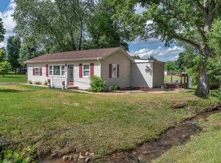 448 Howardsville Tpke, Stuarts Draft, VA 24477